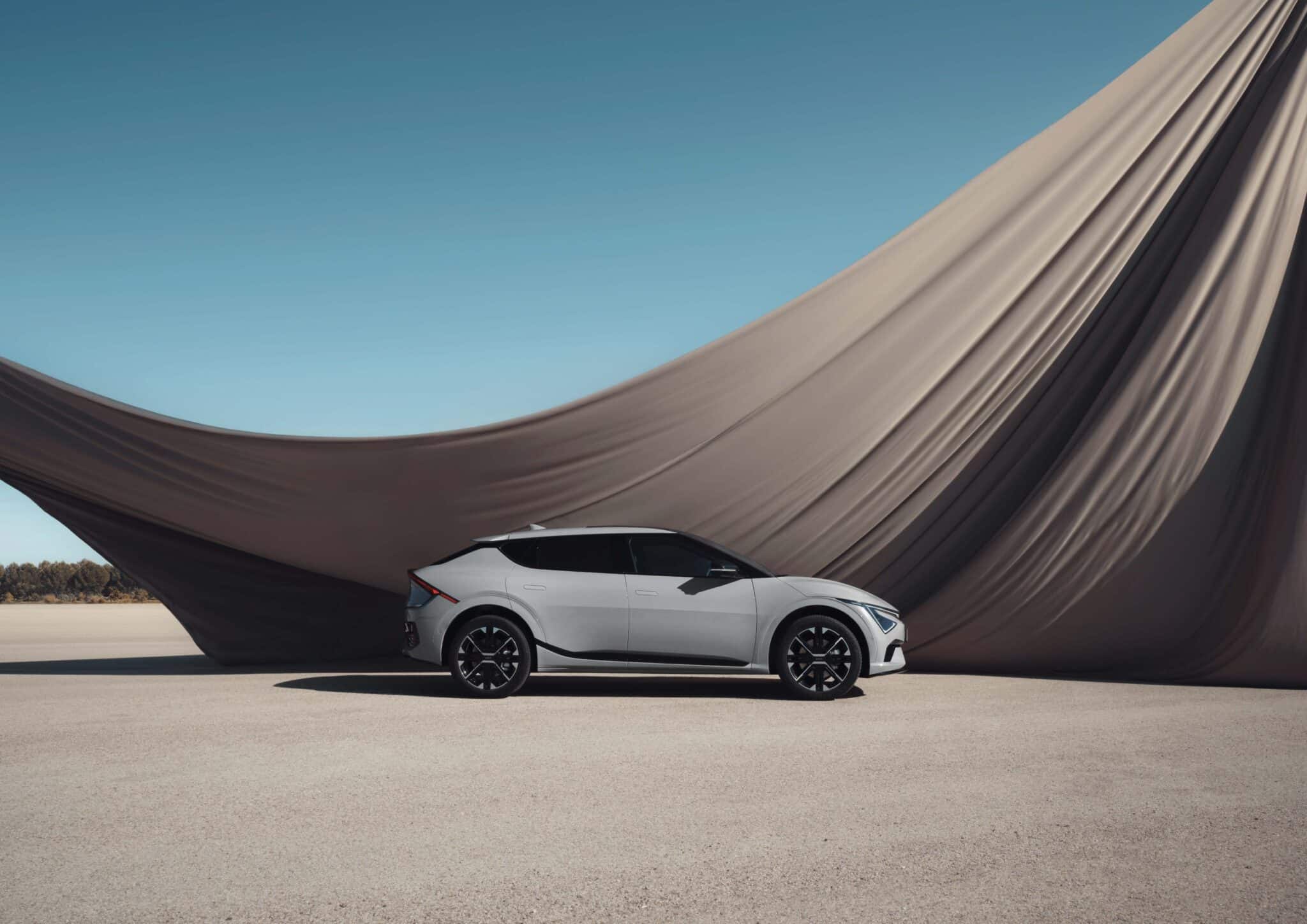 KIA EV6 på grus KIA EV6 på grus